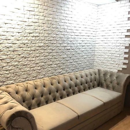 Adventure Apartamento Kiev Exterior foto