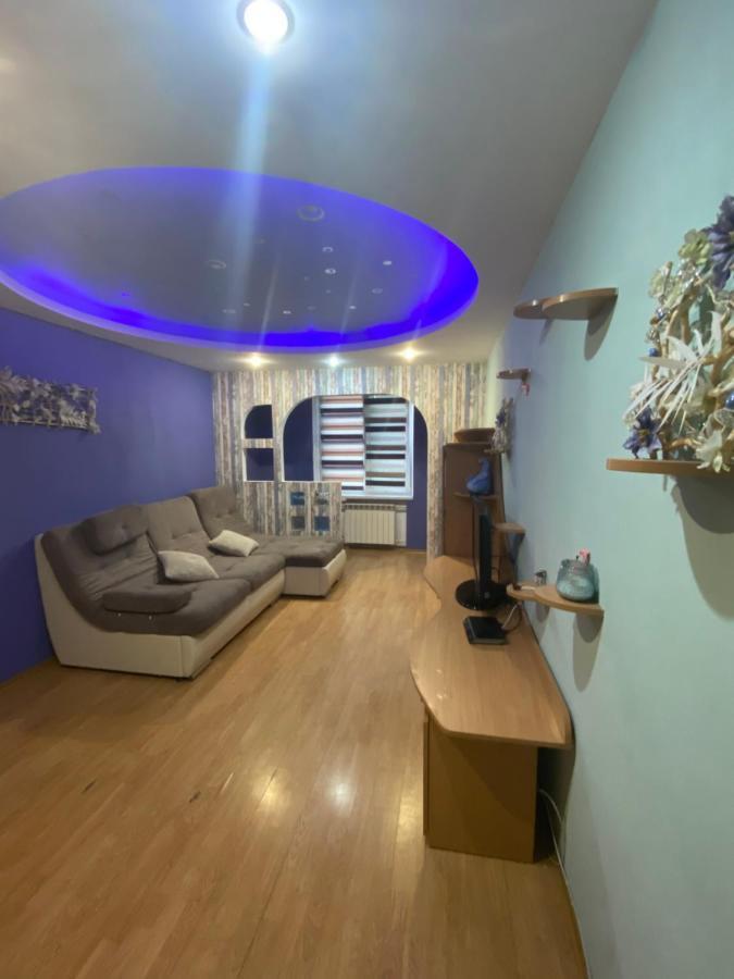 Adventure Apartamento Kiev Exterior foto