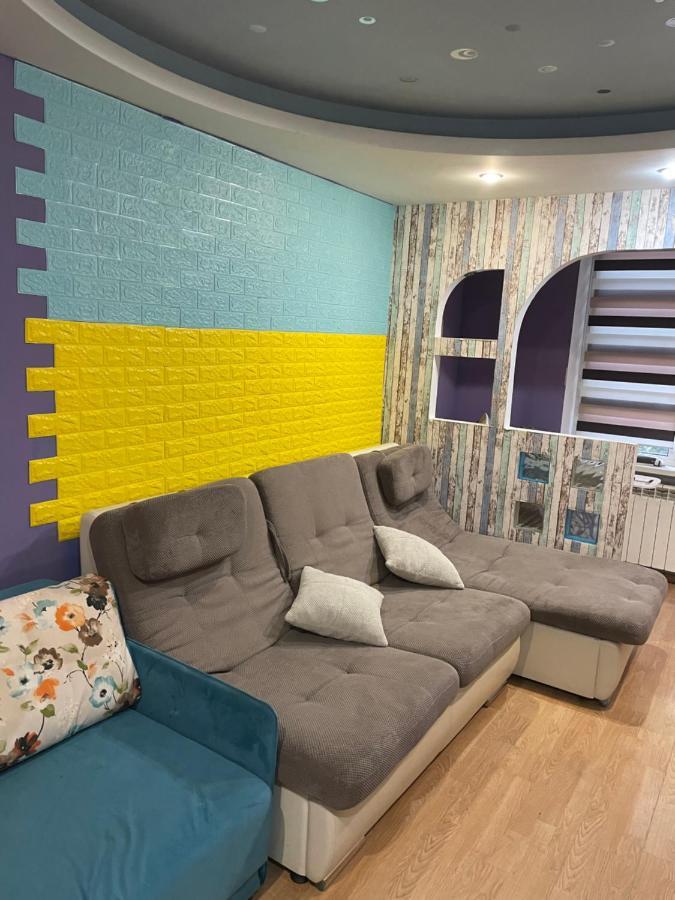 Adventure Apartamento Kiev Exterior foto
