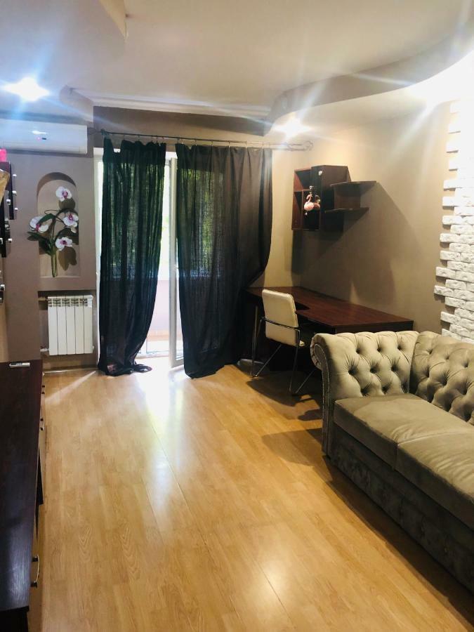 Adventure Apartamento Kiev Exterior foto